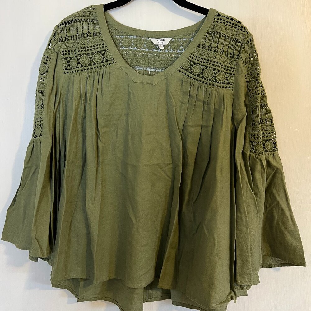 Green Women's Top - Crown & Ivy